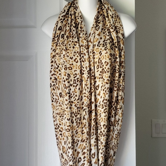 Buckle Accessories - NWT BUCKLE OVER SIZED CIRCULAR SCARF/WRAP